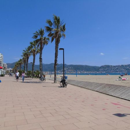 Appartement Proche Mer Avec Piscine Rosas Exterior foto